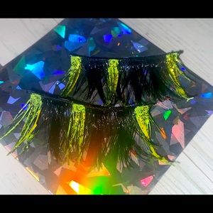 Lime delight lash strips.